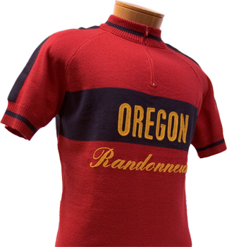 maroon cycling jersey